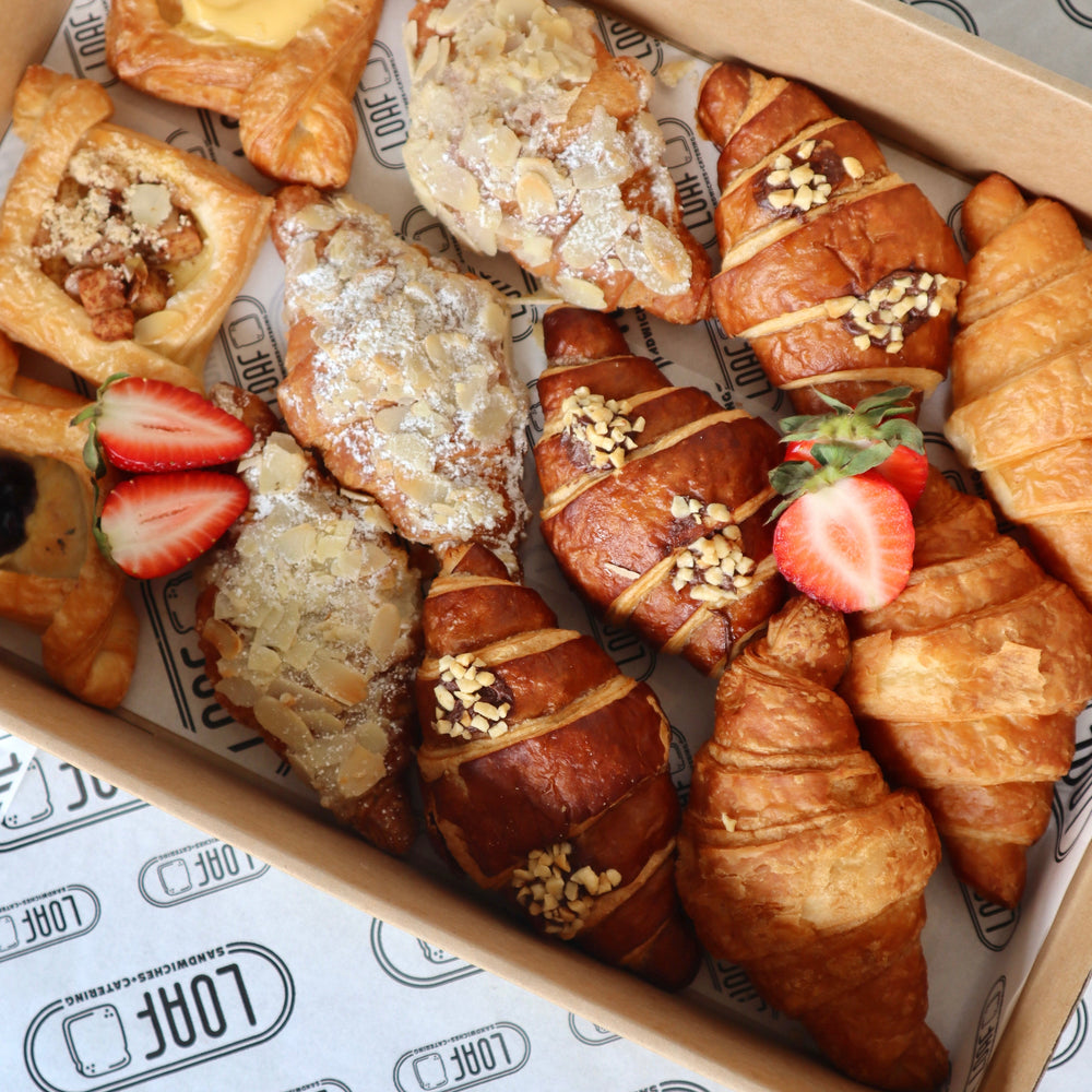 
                  
                    PASTRY PLATTER
                  
                