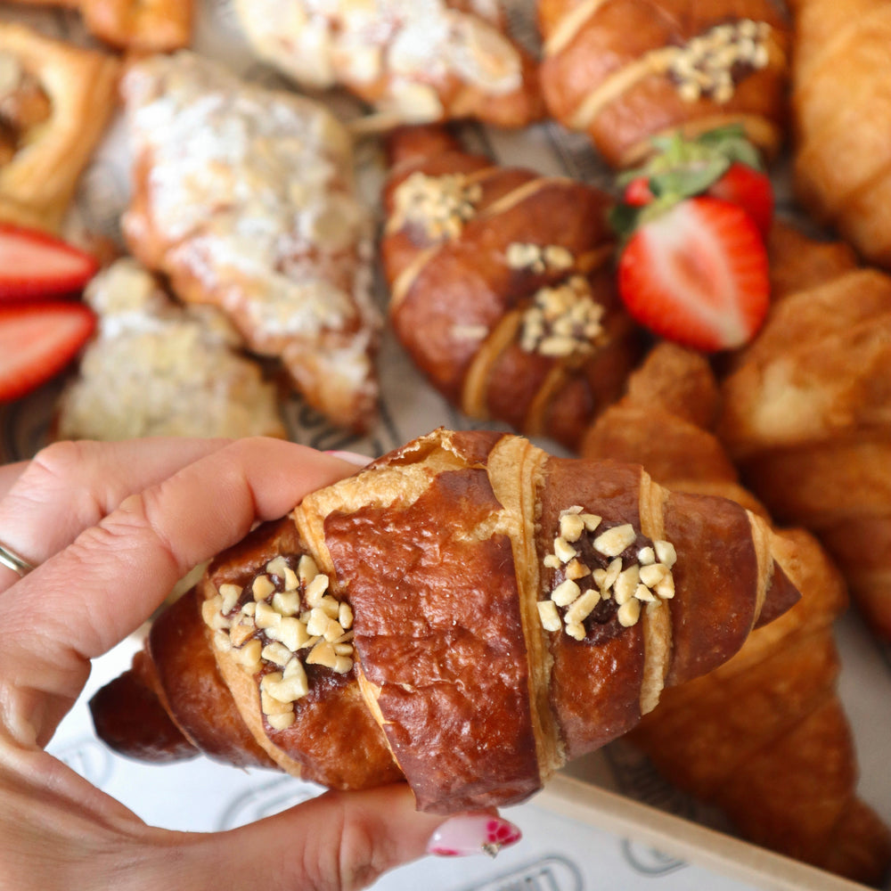 
                  
                    PASTRY PLATTER
                  
                